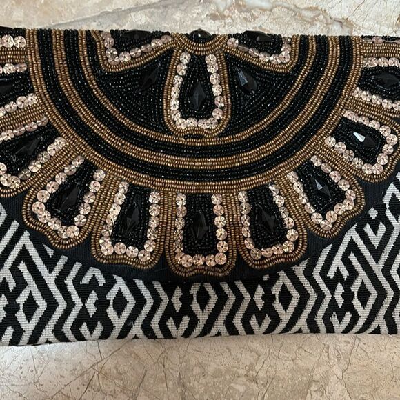 Vici collection Twilight handmade beaded crossbody clutch, brand new with tags - Picture 2 of 6